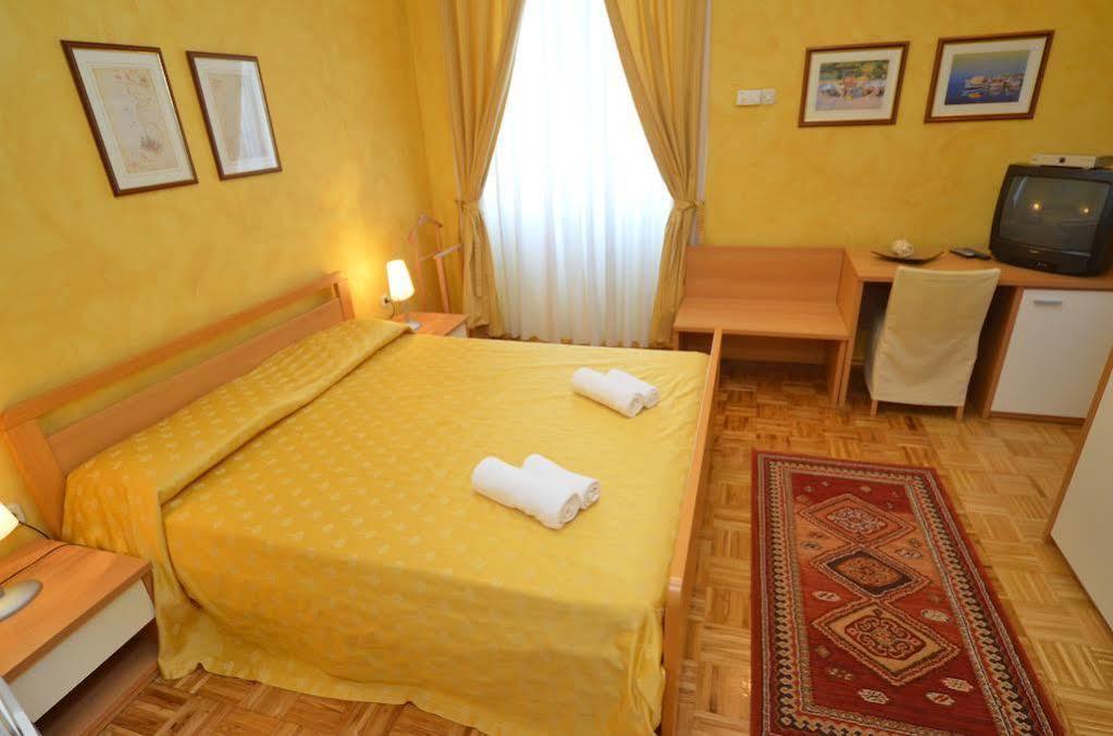 Apartments Villa Rossella 1 Rovinj Exterior foto
